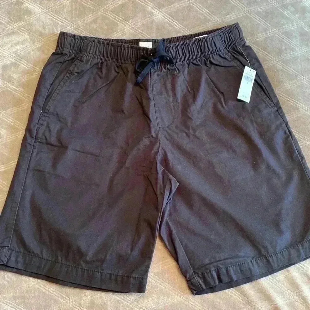 Gap Black 9” Easy Shorts.  NWT, Size Small.